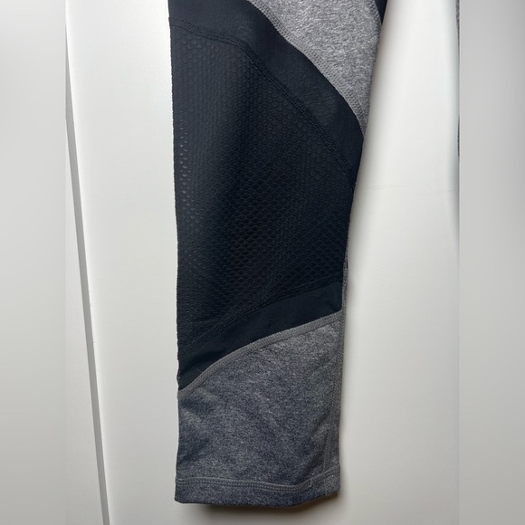Z by Zella Gray Stretch Mesh Active Athletic Yoga Leggings Size Small - Picture 4 of 6